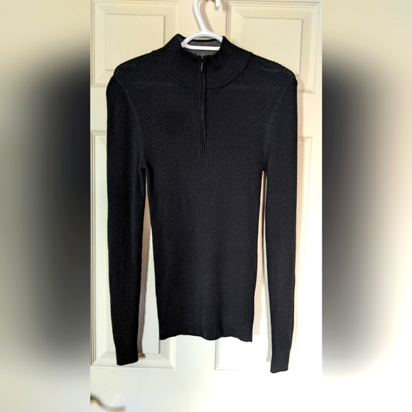 Black Sweater - Picture 1 of 6